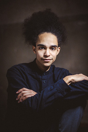 eike onyambu | 2023 karoshiphoto.com by stephan zwickirsch