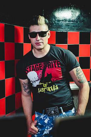 by stephan zwickirsch | karoshiphoto.com
